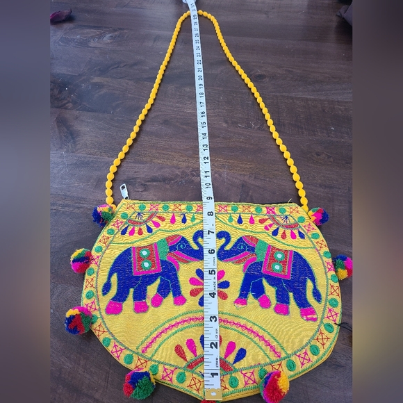 Yellow fabric Purse from India - Picture 4 of 5